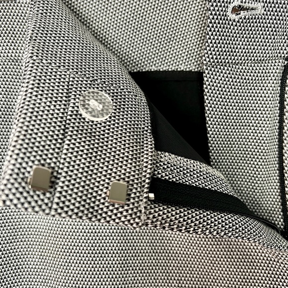 Chico’s women’s houndstooth casual dress pants, size 10R - Picture 6 of 12
